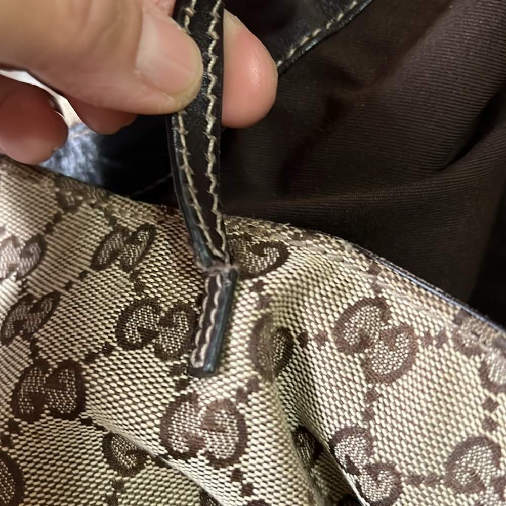 Vintage Gucci Shoulder Bag. Come with free wallet - Picture 16 of 16